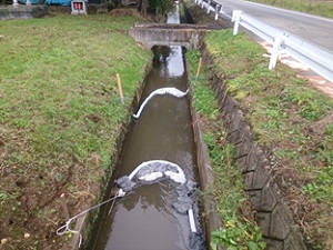 平成28年10月12日 大仙市 油事故の様子