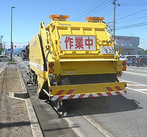 路面清掃車作業状況