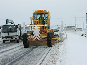 除雪グレーダ作業状況