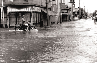 栄町中央十字路