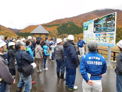 展望台で説明