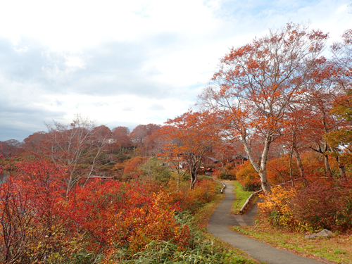 須川湖遊歩道