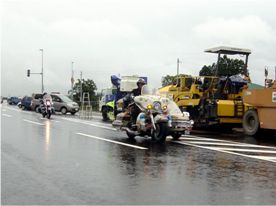 大型バイクによるパレード