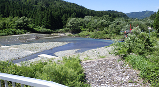 生保内川遊砂地