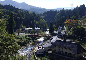 西山温泉