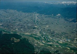 長井市内（最上川と置賜野川の合流点）