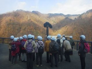 スタイル抜群の万手像に穏やかで優しいとうっとりされました