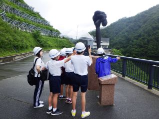 長井市出身の彫刻家の作品もチェック！