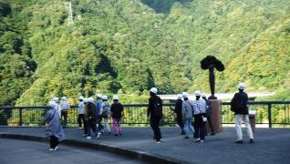 長沼孝三氏の作品【万手像】。手がバナナに見える？