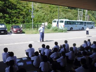 開会行事で、菊地支所長の挨拶