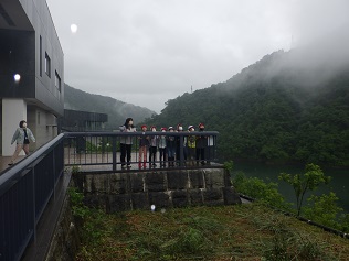 雨にも負けず「ヤッホー！！」