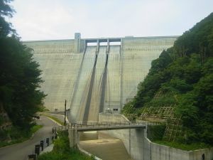 越流終了後の長井ダム(6月2日14時頃撮影)