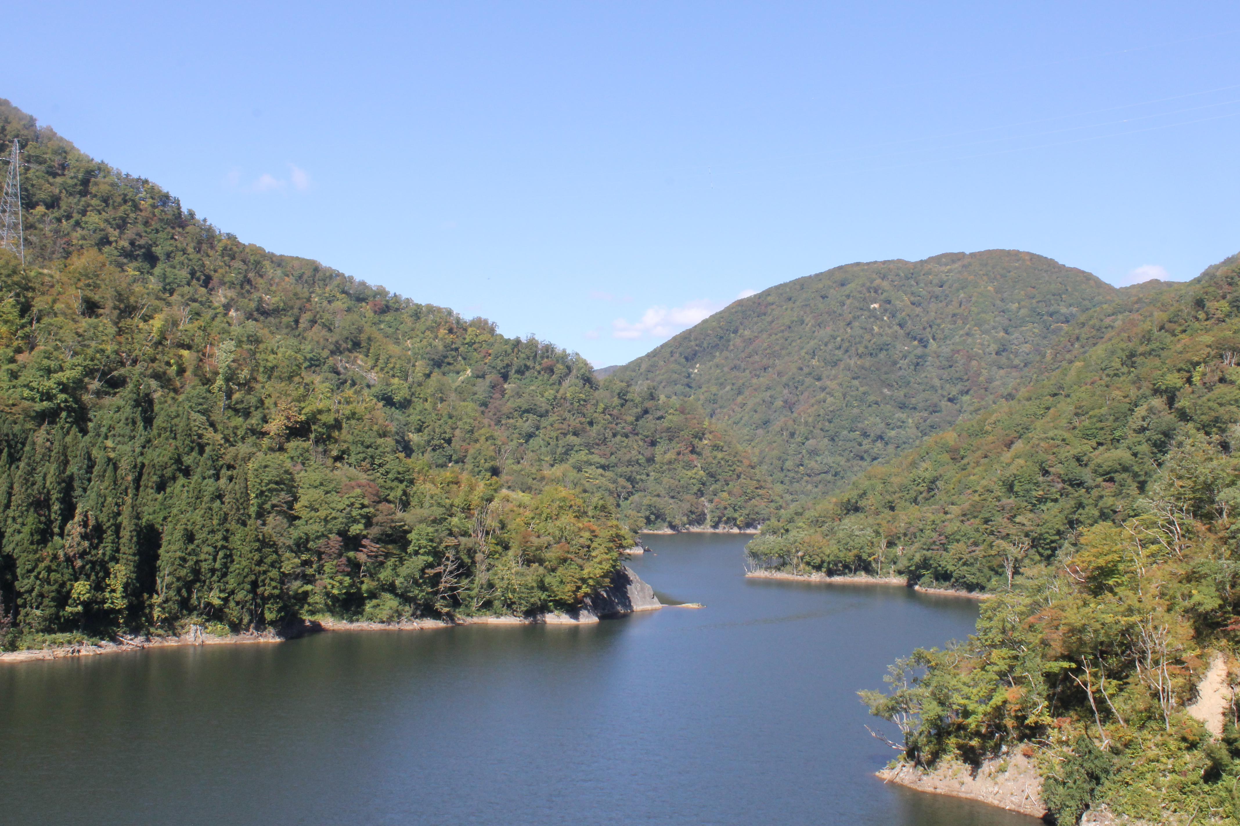 竜神大橋から上流のながい百秋湖