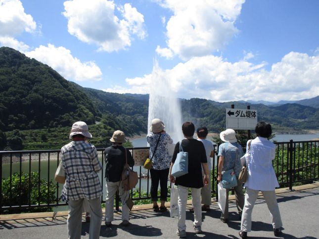 大噴水の高さに歓声があがりました