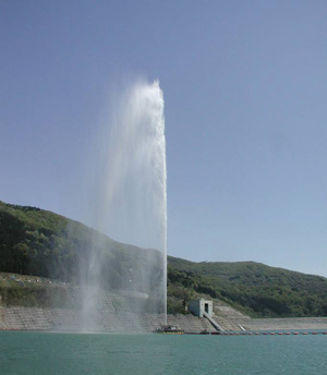 月山湖大噴水