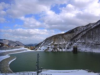 平成28年2月22日（月）寒河江ダム湖 湖面【ダム堤体 網場（あば）付近】