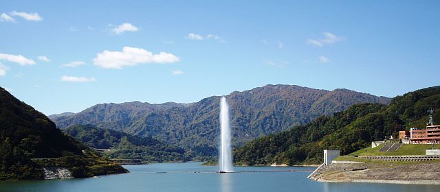 月山湖大噴水