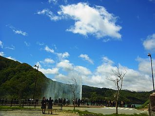 寒河江ダム広場 大噴水見学