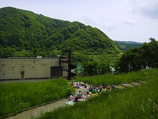 ダム広場 大噴水見学