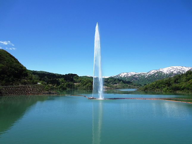 月山湖大噴水