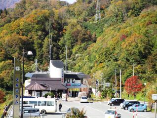 ダム湖～水の文化館（H30．10．23撮影）