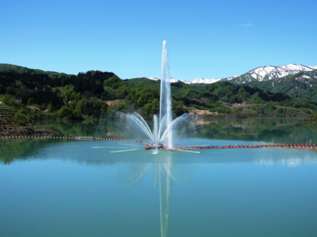 月山湖大噴水