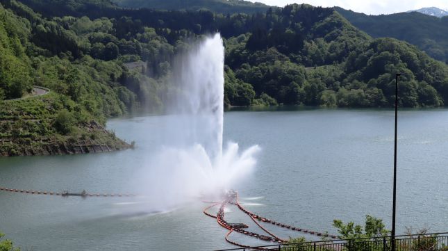 月山湖大噴水