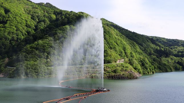 月山湖大噴水