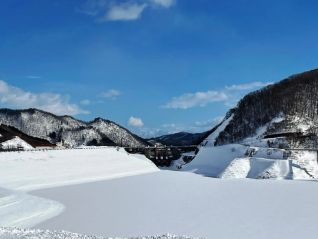 月山湖