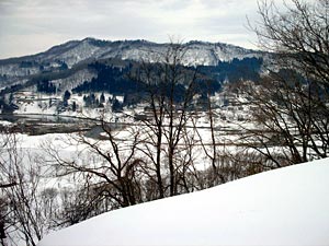 例年よりも雪が少ないですが、美しい雪景色です。