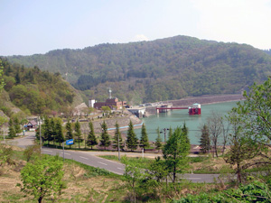 白川ダム 5月の満水時撮影