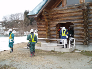 湖岸公園 休憩施設点検