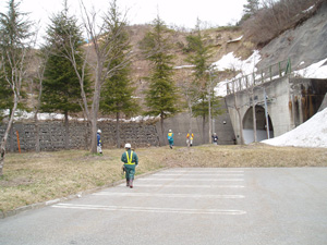 ダム公園及びその周辺を点検