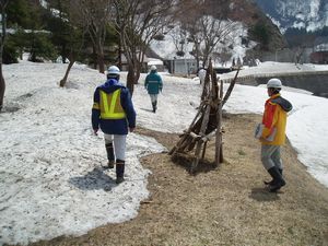 ダム公園及びその周辺を点検