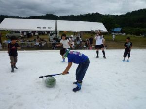 雪上スイカ割