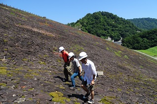 ダム登山1