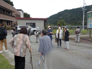 白川湖と取水塔見学の様子②