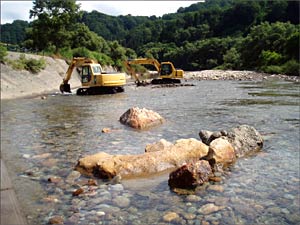 数馬親水護岸