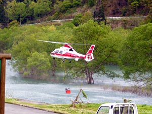 水を汲み上げ火災現場に急行