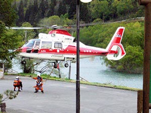 空中からの消火も終了。無事帰還です。