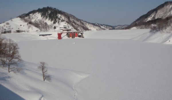 平成25年2月28日の湖面の様子