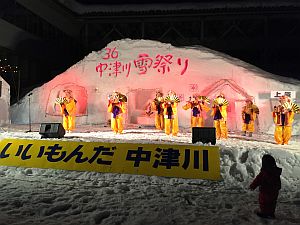 各地区、思考を凝らした出し物