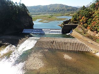 貯砂ダム周辺の様子（十四郷橋より）