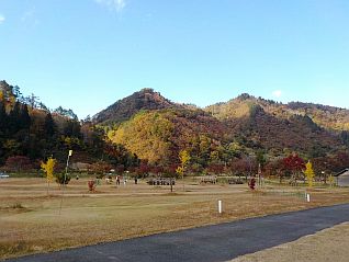 白川ダム湖岸公園から見る山々 （平成28年10月27日撮影）