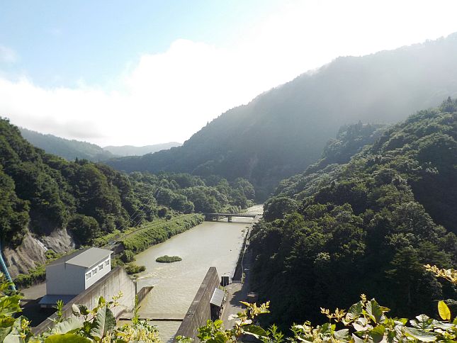 平成29年9月1日8：00 堤体よりダム下流を撮影