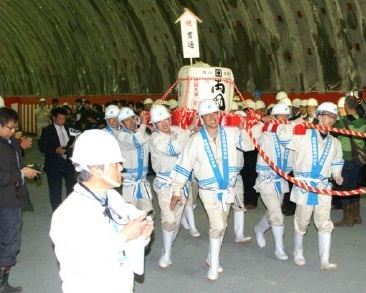 樽神輿の入場