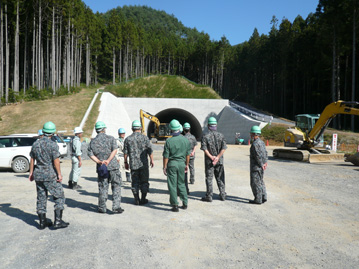 志津川トンネル（東工区）の入り口付近