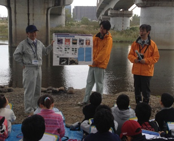 職場体験１日目　国道４号栗原市高清水小山田ＰＡ清掃活動