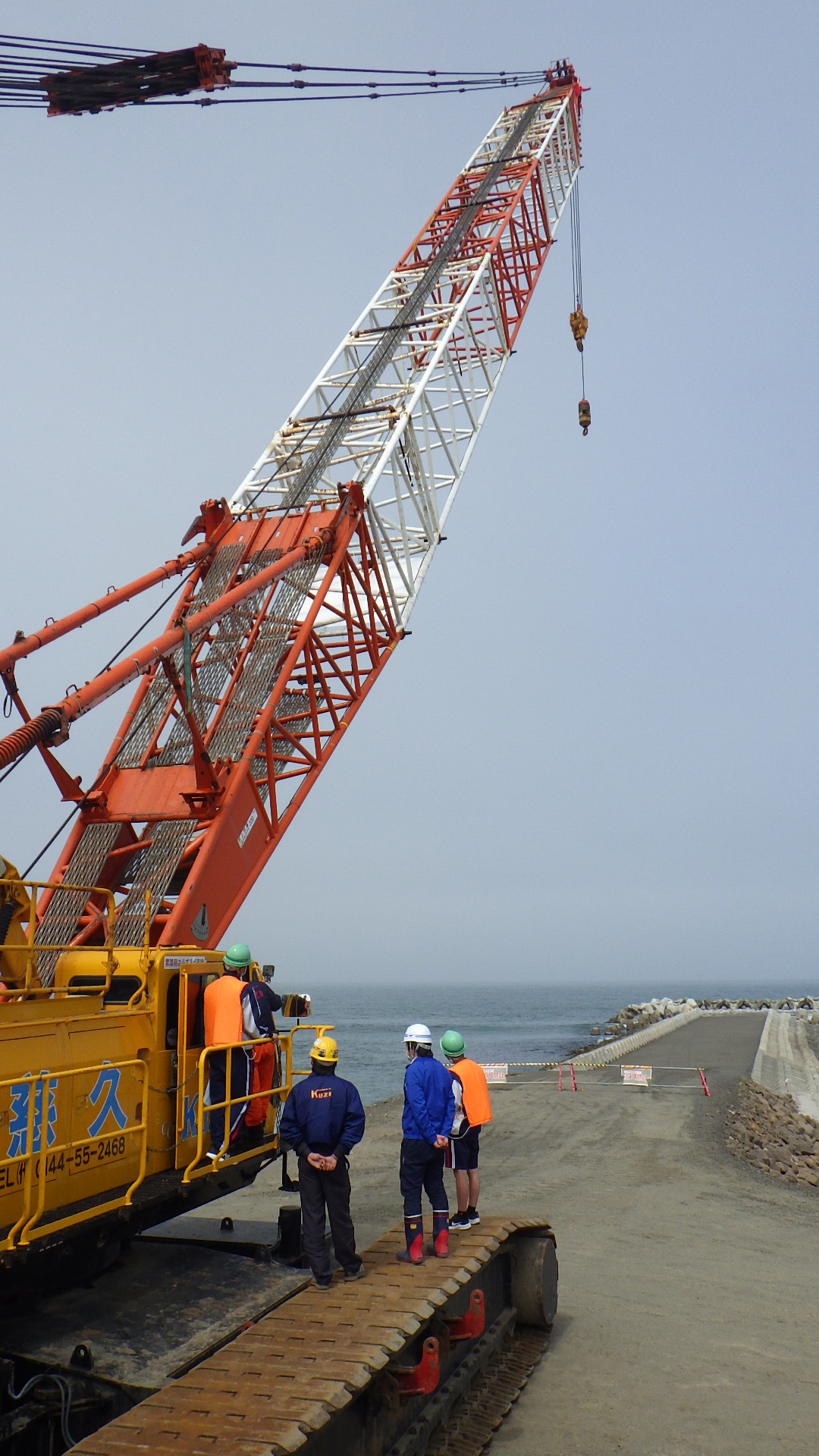 仙台湾南部海岸ヘッドランド工事現場にて大型クレーン試乗体験