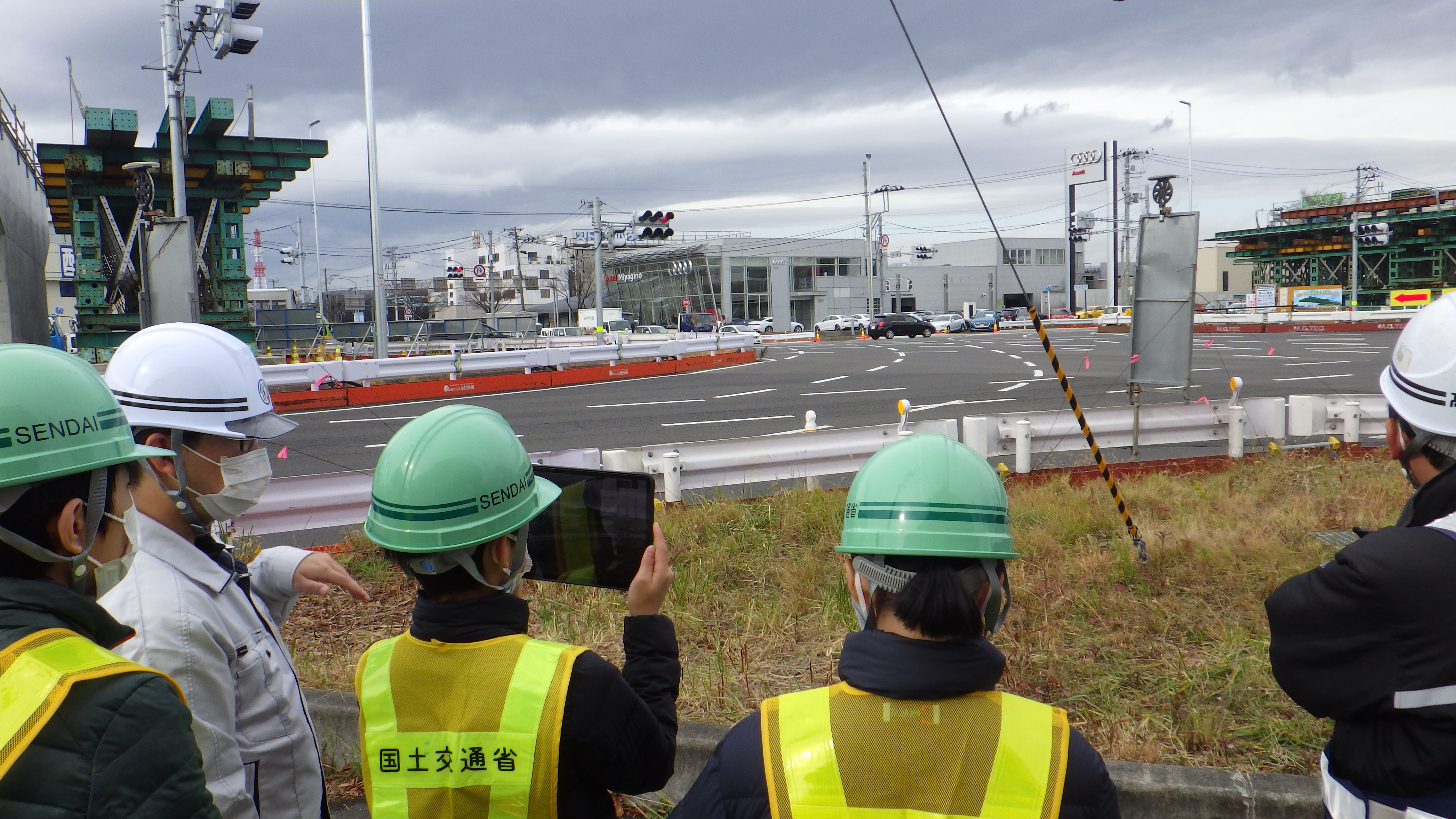 国道４号箱堤交差点立体事業化工事現場で上部工施工のMR技術を体験